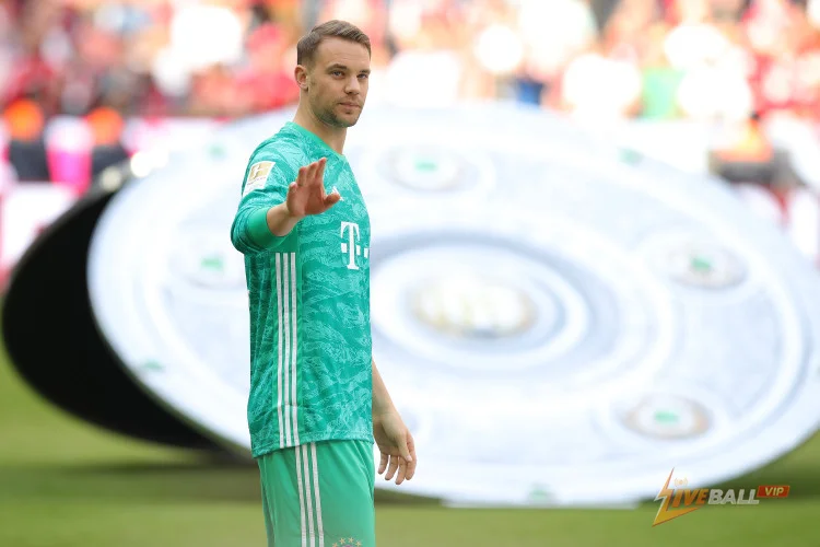 ท็อตแนมเผชิญกับการรอคอยในการแข่งขัน Bart Verbruggen เนื่องจาก Manuel Neuer