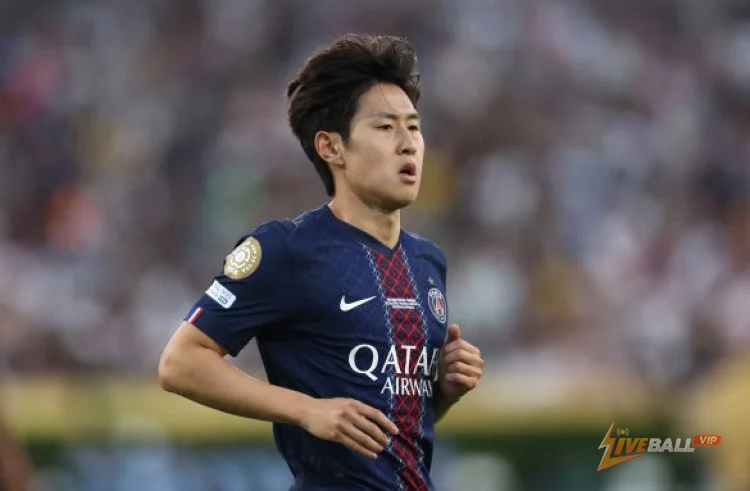 ยูเวนตุสเข้าร่วมการแข่งขันเพื่อเซ็นสัญญากับลี คัง-อิน ของปารีส แซงต์-แชร์กแมง