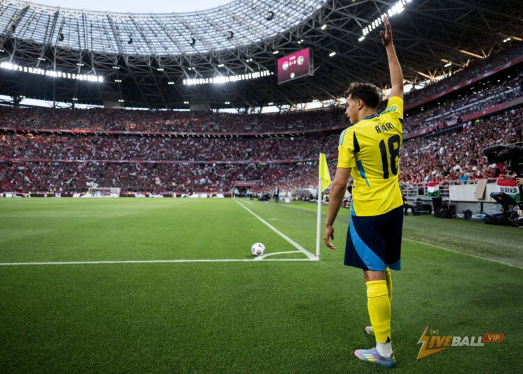 แมนเชสเตอร์ ยูไนเต็ดเข้าร่วมการแข่งขันเพื่อเซ็นสัญญากับยาซิน อายารีในฤดูร้อนนี้