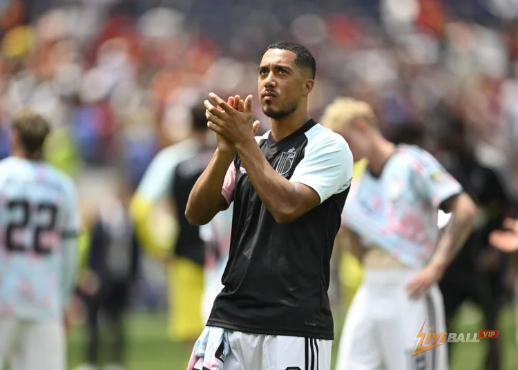 ทางการ: แมนเชสเตอร์ ยูไนเต็ด เสร็จสิ้นการเซ็นสัญญากับ ยูรี ตีเลอมันส์