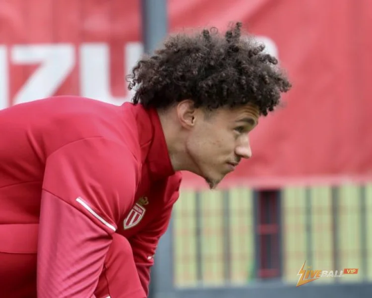 PSG ปฏิเสธข้อเสนอครั้งที่สามสำหรับ มักเนส อัคลิอุช