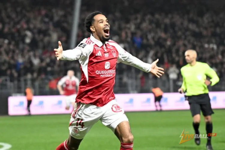 Rémy Labeau-Lascary ของ Lens เตรียมย้ายไปร่วมทีม Auxerre