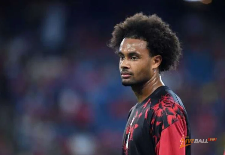 แมนเชสเตอร์ ยูไนเต็ด's โจชัว เซิร์คซี: ยูเวนตุสรอการขายก่อนที่จะย้ายไปหากองหน้า