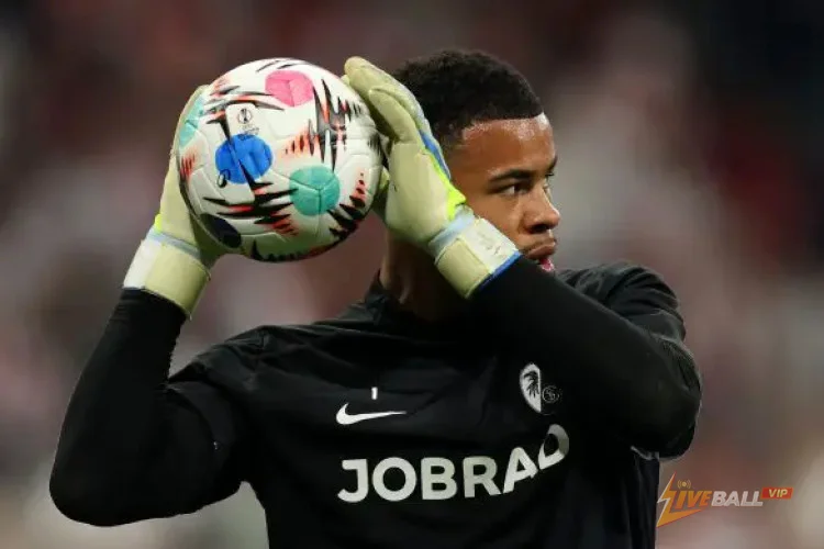 การหมุนเวียนผู้รักษาประตูของไอน์ทรัค แฟร้งค์เฟิร์ต ยังคงดำเนินต่อไป