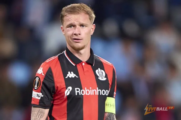 เมลวิน บาร์ด จาก OGC Nice ดึงดูดความสนใจจากพรีเมียร์ลีก