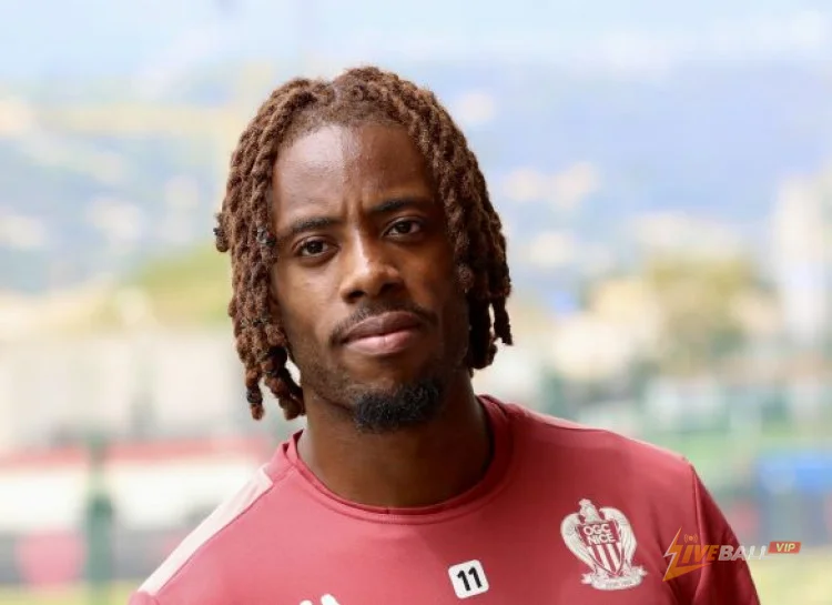 สัมภาษณ์ | Elye Wahi เกี่ยวกับการกลับมาที่ OGC Nice: ‘มันคือความรักตั้งแต่แรกเห็น.’
