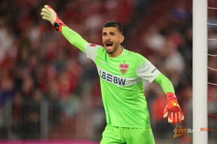 เซบาสเตียน โฮเนส ยืนยันความไว้วางใจที่มีมายาวนานในตัวผู้รักษาประตูของ VfB Stuttgart ฟาเบียน เบรดโลว์